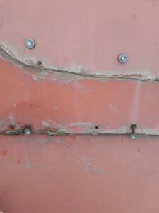 Detail poškodenia krytiny